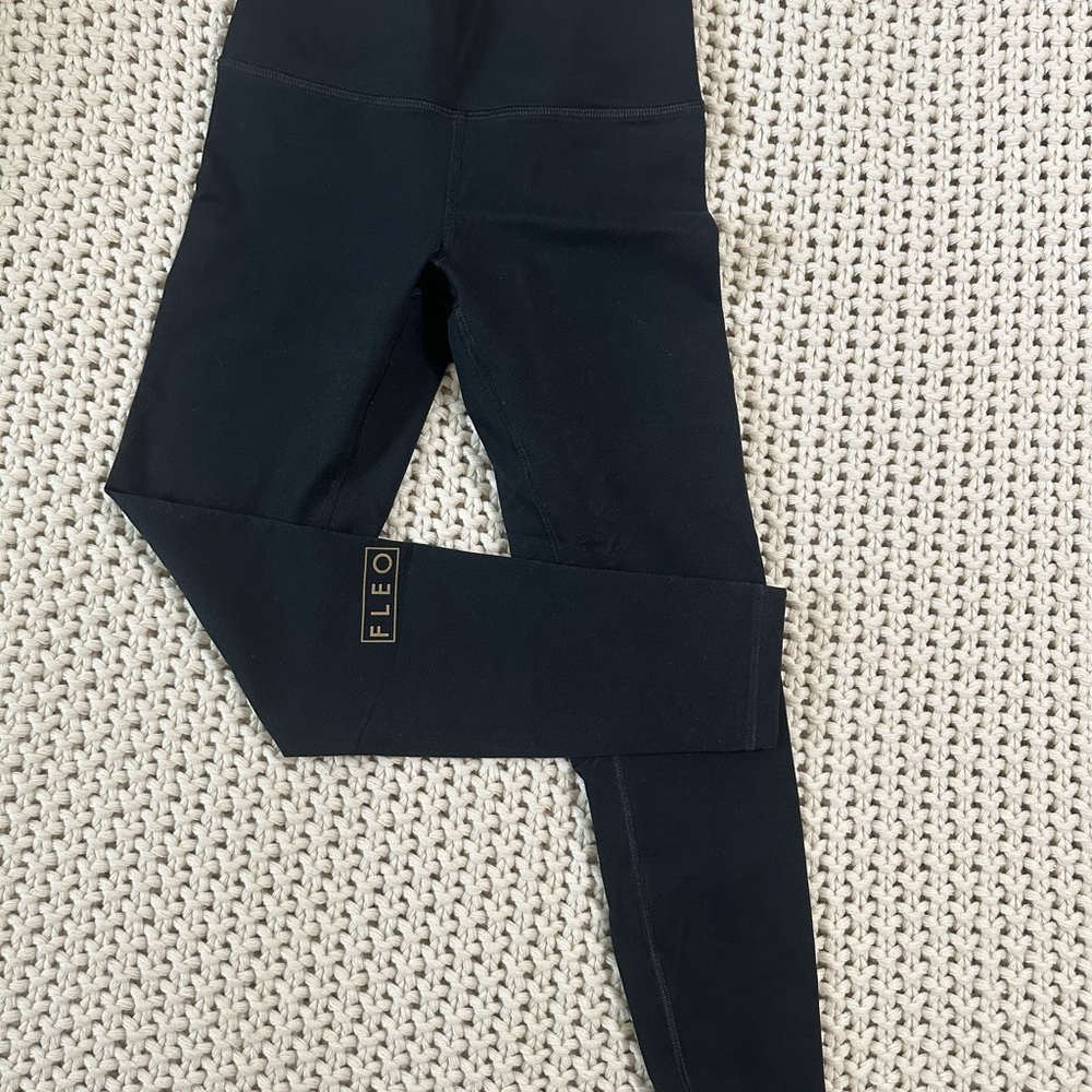 Fleo, Black Leggings, size Small